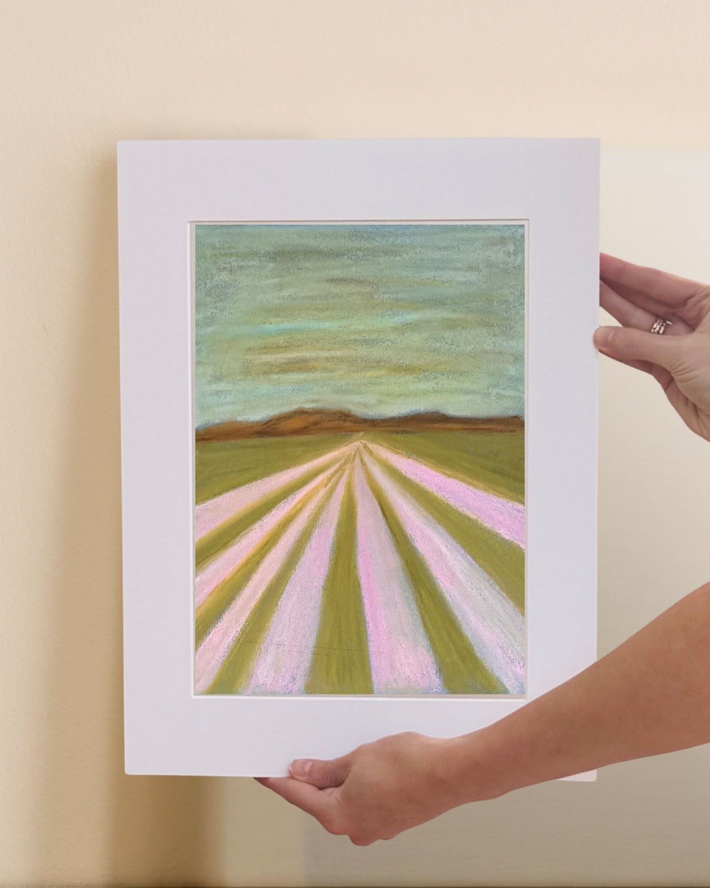 Paysage champs de lavande imaginaire sur papier 360g Pastelmat format 24*30cm par Laurie George - Elle aime les couleurs.