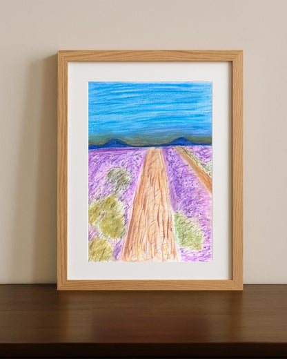Dessin aux pastels à l'huile sur papier champs de lavande. Format A4. Dessiné à Nancy par Laurie George - Elle aime les couleurs.